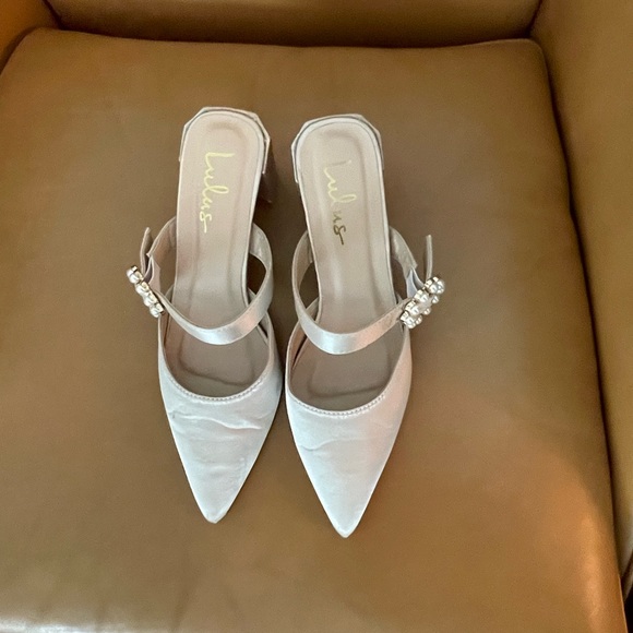 Ivory Satin Pearl Point-Toe Mule - Picture 5 of 8